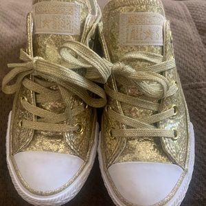 Brand new kids converse